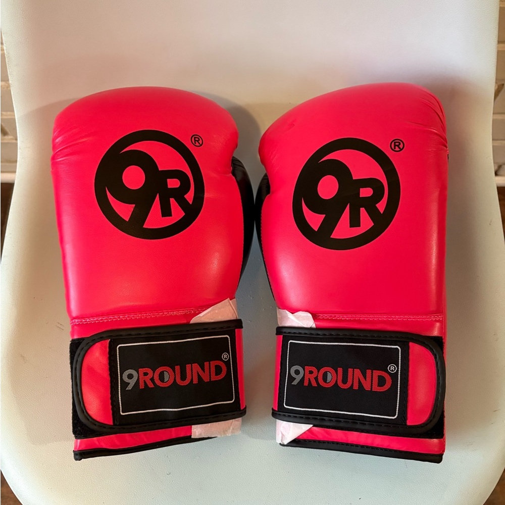 9Round Vibrant Pink Boxing Gloves